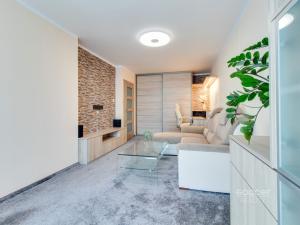 Pronájem bytu 2+1, Praha - Černý Most, Cíglerova, 60 m2