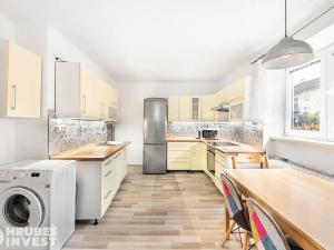 Prodej bytu 2+kk, Trutnov, náměstí Horníků, 56 m2