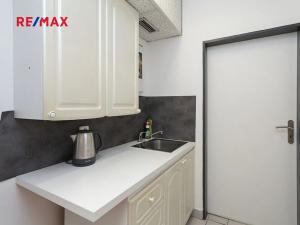 Pronájem ordinace, Praha - Nusle, Hradeckých, 39 m2
