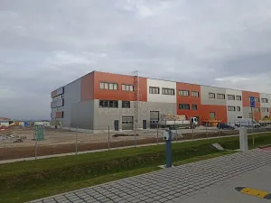 Pronájem výrobních prostor, Praha - Horní Počernice, K Bílému vrchu, 5500 m2