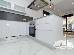 Prodej vily, Torrevieja, Španělsko, 95 m2