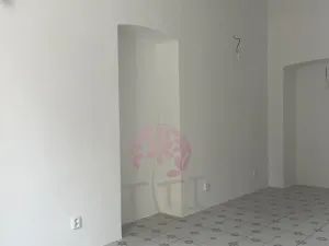 Pronájem obchodního prostoru, Kostelec nad Černými lesy, náměstí Smiřických, 70 m2