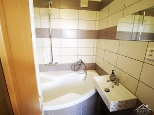 Pronájem bytu 3+1, Jihlava, Na Kopci, 76 m2