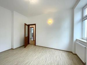 Pronájem bytu 2+1, Liberec, Baarova, 70 m2