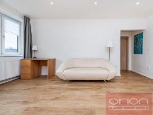 Pronájem bytu 3+1, Praha - Vinohrady, Slavíkova, 82 m2