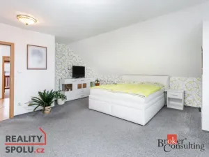 Prodej rodinného domu, Hradec Králové - Roudnička, Horní, 210 m2