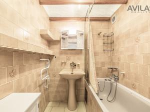 Prodej bytu 4+1, Praha - Modřany, Barunčina, 98 m2