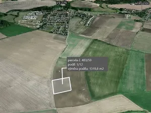 Prodej podílu pole, Veleň, 1319 m2