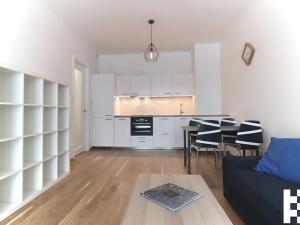 Pronájem bytu 2+kk, Praha - Holešovice, V přístavu, 47 m2