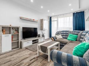 Prodej bytu 3+1, Bílina, Sídliště Za Chlumem, 64 m2