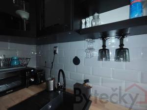 Pronájem bytu 1+kk, Praha - Břevnov, Vodňanského, 24 m2