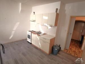 Pronájem bytu 2+kk, Jihlava, Husova, 43 m2
