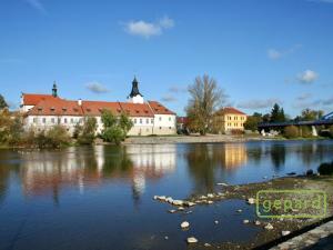 Pronájem bytu 1+kk, Dobřichovice, Anežky České, 34 m2