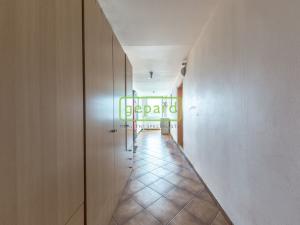 Prodej bytu 2+kk, Praha, Štúrova, 40 m2