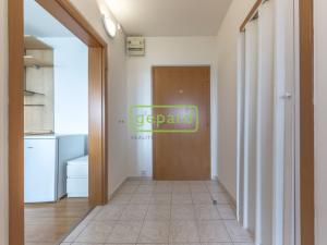 Prodej bytu 2+kk, Praha, Štúrova, 40 m2