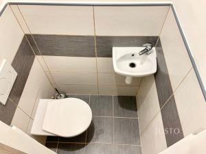 Pronájem bytu 2+1, Ústí nad Labem, Ladova, 61 m2