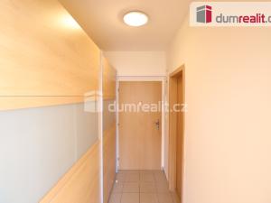 Pronájem bytu 1+kk, Karlovy Vary - Stará Role, Nejdlova, 38 m2