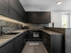 Pronájem bytu 2+kk, Hluboká nad Vltavou, U Parku, 69 m2