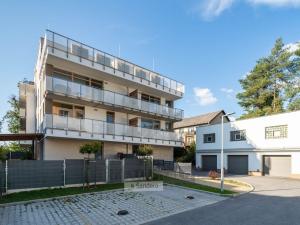 Pronájem bytu 2+kk, Hluboká nad Vltavou, U Parku, 69 m2