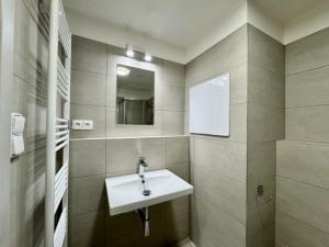 Pronájem bytu 1+kk, Zlín, Nad Stráněmi, 28 m2