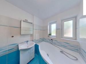 Pronájem bytu 2+1, Přelouč, Československé armády, 55 m2