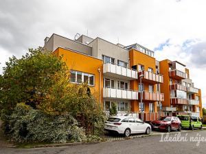 Pronájem bytu 1+kk, Praha - Kyje, Sicherova, 31 m2