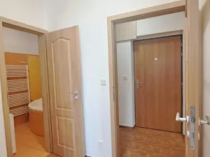 Pronájem bytu 2+kk, Jihlava, Poláčkova, 50 m2