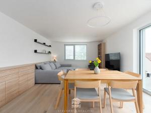 Prodej rodinného domu, Nebovidy, 359 m2