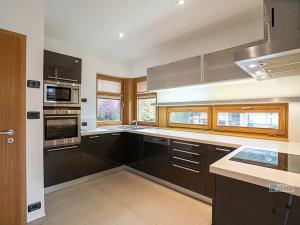 Pronájem rodinného domu, Praha - Dejvice, Ke Kulišce, 380 m2