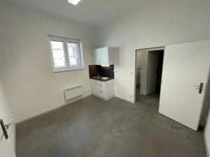 Pronájem obchodního prostoru, Praha - Horní Počernice, Bystrá, 329 m2