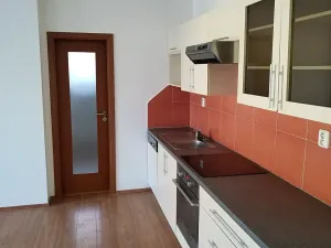 Pronájem bytu 2+kk, Pardubice, Pichlova, 65 m2