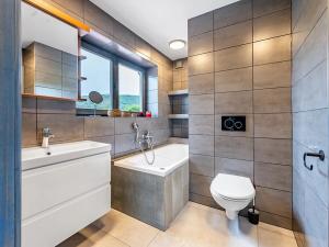 Prodej rodinného domu, Roztoky, 141 m2