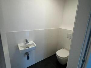 Pronájem bytu 3+kk, Horoměřice, Karla IV., 80 m2