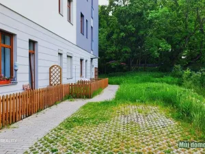 Pronájem bytu 1+kk, Praha - Uhříněves, Bečovská, 29 m2