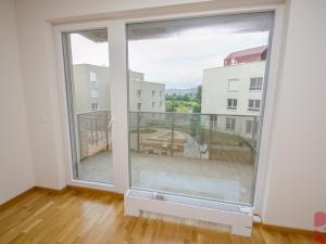 Pronájem bytu 2+kk, Praha - Modřany, Kolmanova, 61 m2