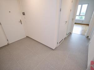 Pronájem bytu 2+kk, Praha - Modřany, Kolmanova, 61 m2