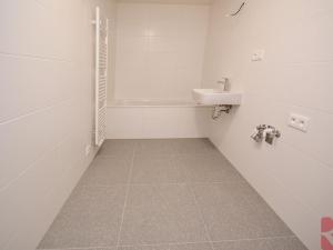 Pronájem bytu 2+kk, Praha - Modřany, Kolmanova, 61 m2