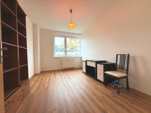 Pronájem bytu 3+kk, Praha - Vysočany, Pod Harfou, 75 m2