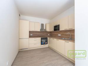 Pronájem bytu 2+kk, Praha - Modřany, Mezi vodami, 52 m2