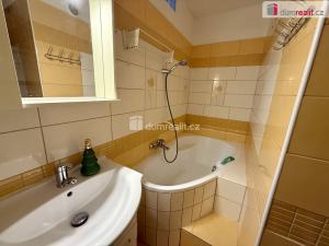 Pronájem bytu 2+1, Mariánské Lázně - Úšovice, Kubelíkova, 62 m2