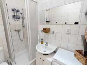 Prodej bytu 1+kk, Hostivice, Školská, 28 m2