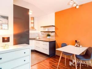 Pronájem bytu 2+kk, Praha - Žižkov, Biskupcova, 54 m2