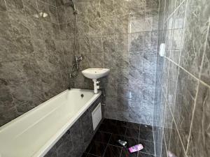 Pronájem bytu 2+1, Chomutov, Kyjická, 65 m2