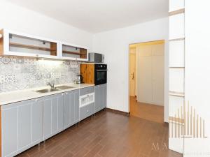 Pronájem bytu 1+1, Praha - Prosek, Nad Krocínkou, 50 m2