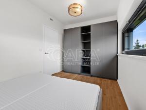 Pronájem bytu 2+kk, Praha - Troja, Pod Hrachovkou, 61 m2