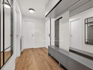 Pronájem bytu 2+kk, Praha - Troja, Pod Hrachovkou, 61 m2