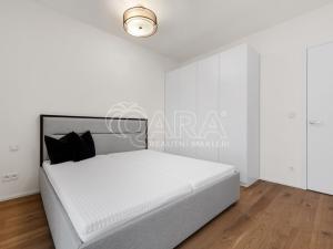 Pronájem bytu 2+kk, Praha - Troja, Pod Hrachovkou, 55 m2