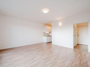 Pronájem bytu 1+kk, Praha - Letňany, Letovská, 42 m2