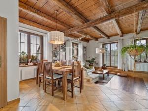 Prodej rodinného domu, Libčany, 280 m2