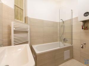 Pronájem bytu 2+1, Praha - Vinohrady, U Havlíčkových sadů, 90 m2